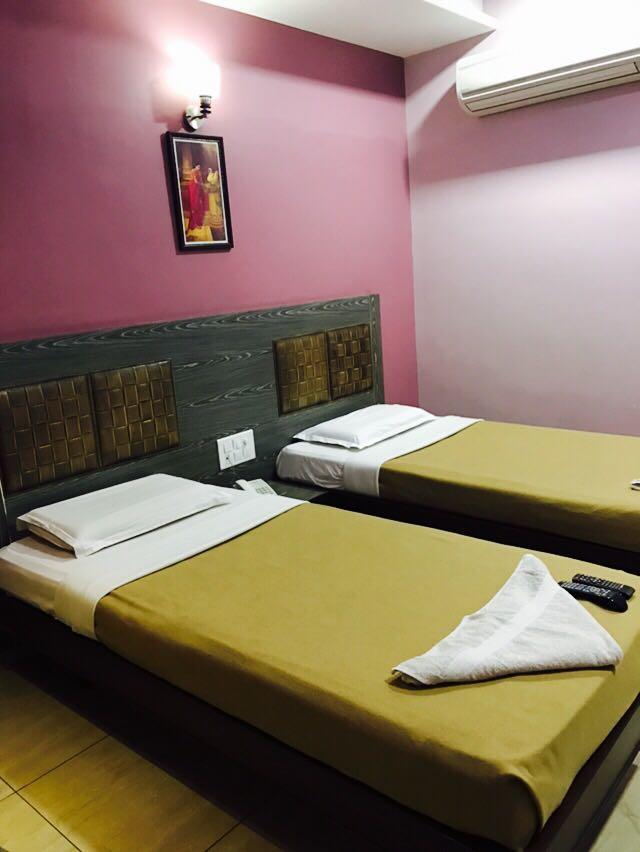 Iroomz Vaishali Residency بيلاري المظهر الخارجي الصورة